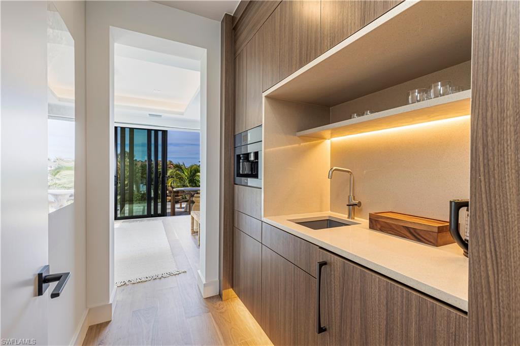 ROYAL HARBOR - Residential