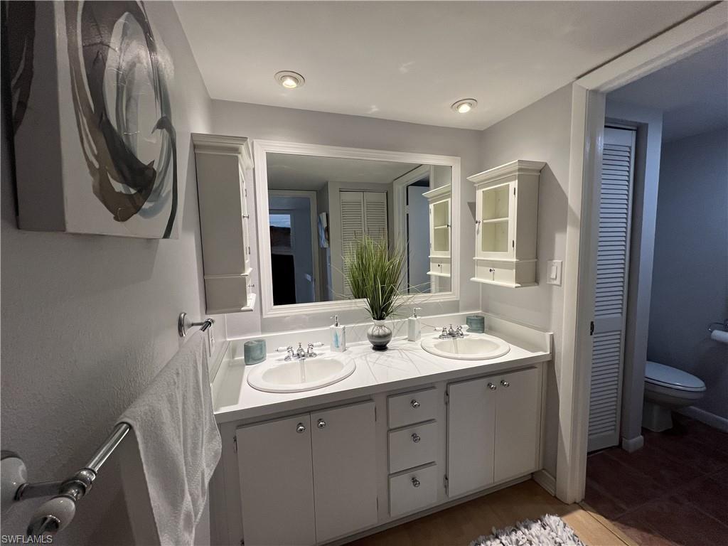 PARKWOODS TOWNHOUSE COMMUNITY - Residential