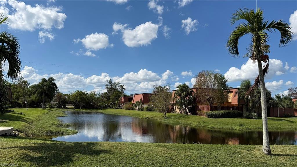 PARKWOODS TOWNHOUSE COMMUNITY - Residential