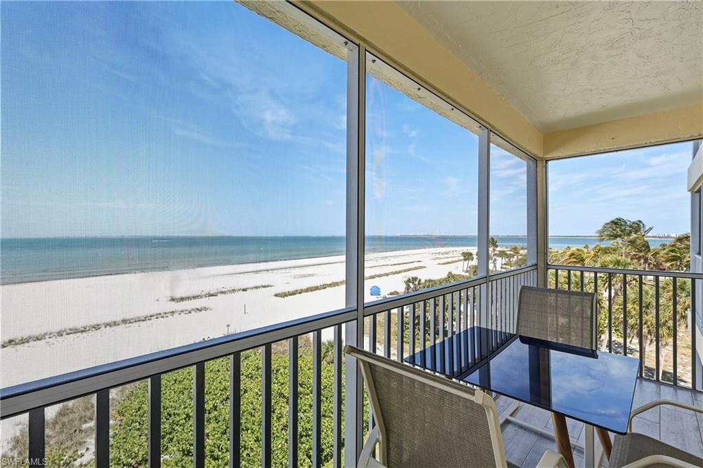 VACATION VILLAS - Residential