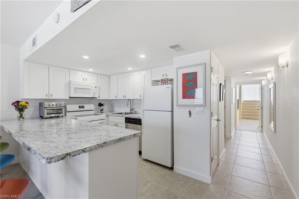 VACATION VILLAS - Residential