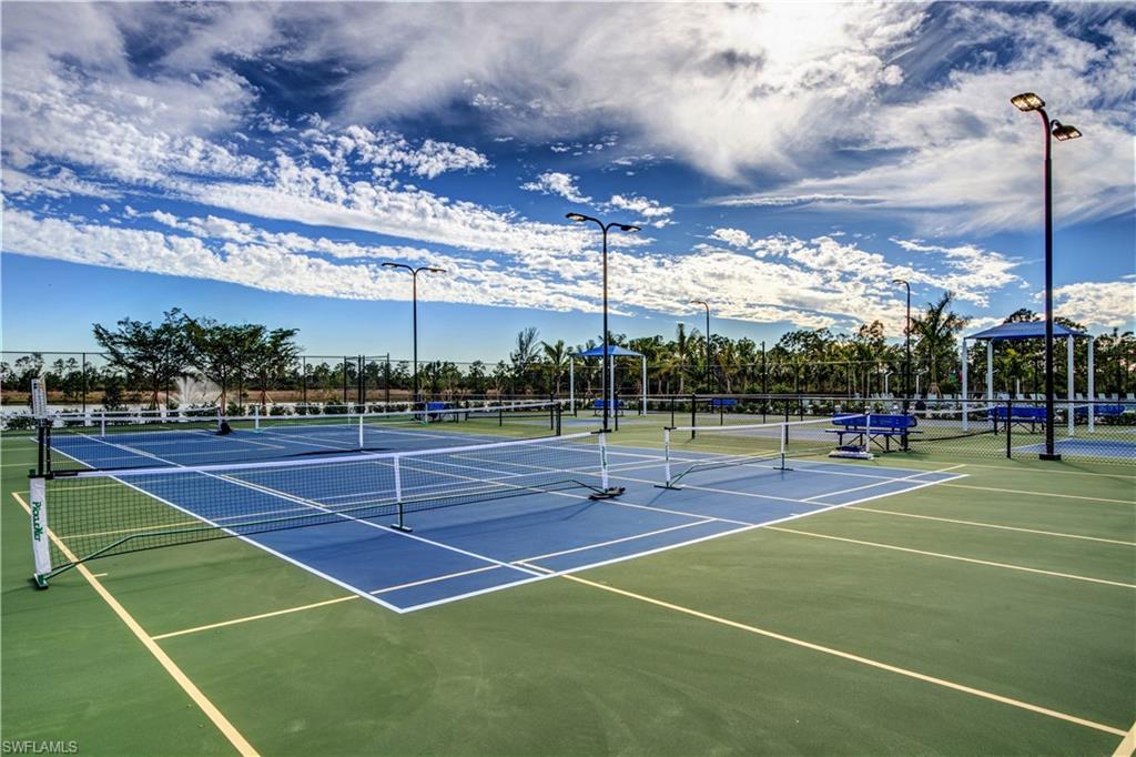 ENTRADA - Residential