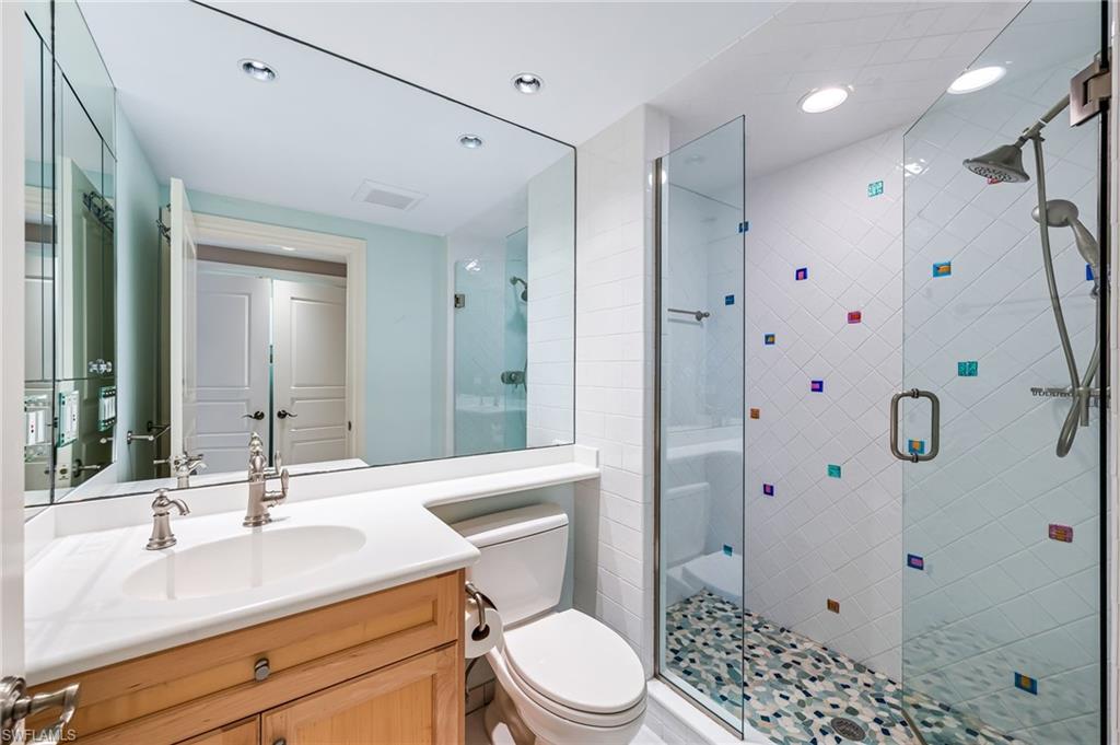 BAREFOOT BEACH CLUB - Residential