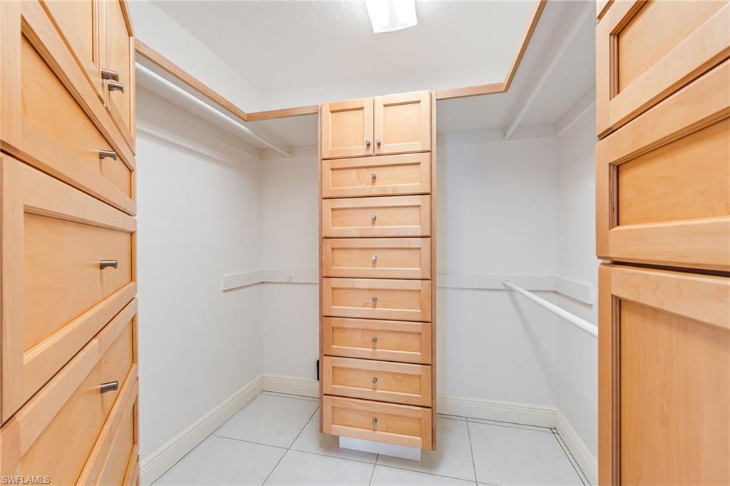 BAREFOOT BEACH CLUB - Residential