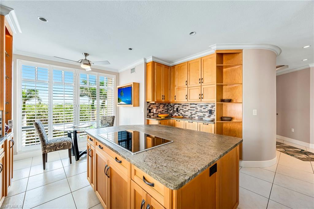 BAREFOOT BEACH CLUB - Residential