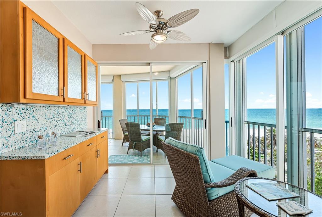 BAREFOOT BEACH CLUB - Residential