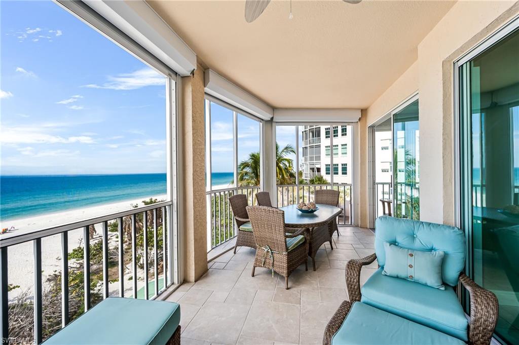 BAREFOOT BEACH CLUB - Residential