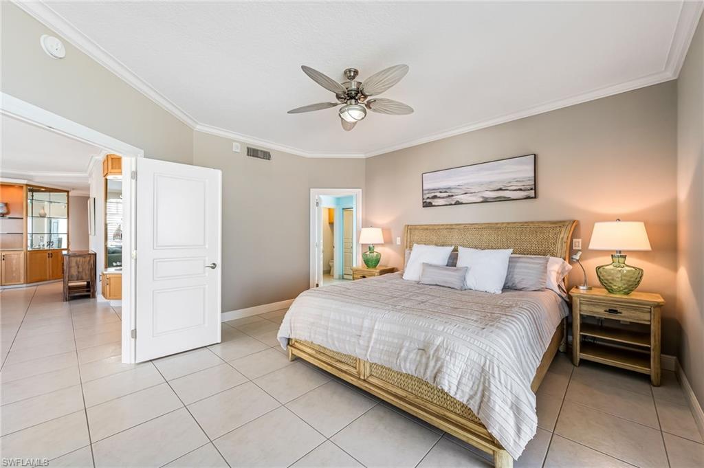 BAREFOOT BEACH CLUB - Residential