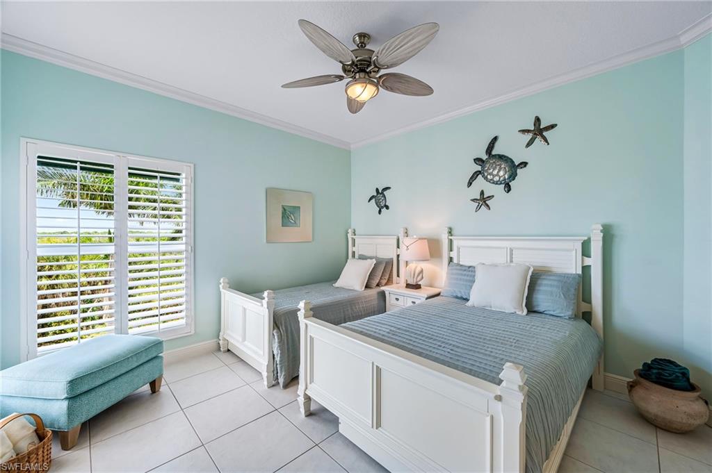 BAREFOOT BEACH CLUB - Residential