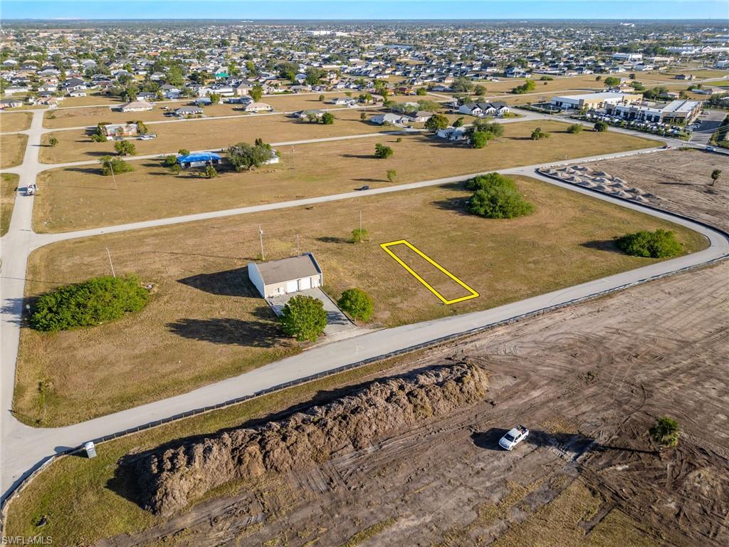 CAPE CORAL - Land