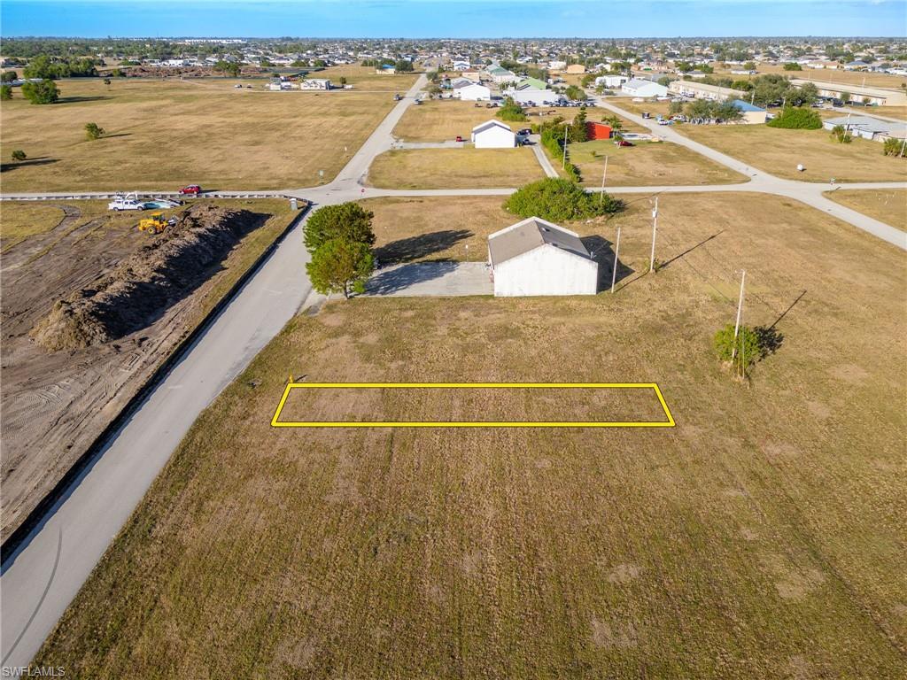 CAPE CORAL - Land