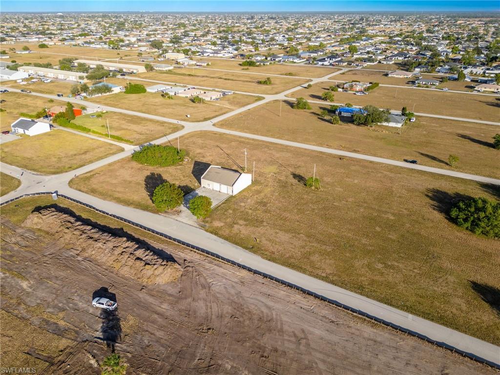 CAPE CORAL - Land