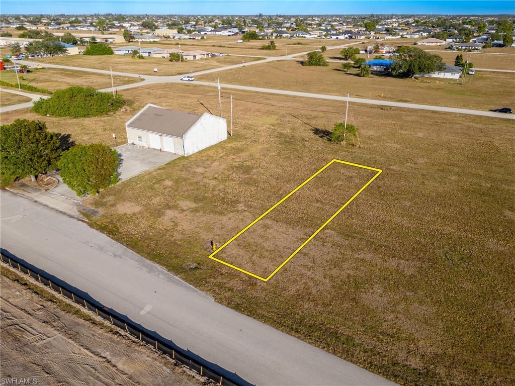 CAPE CORAL - Land
