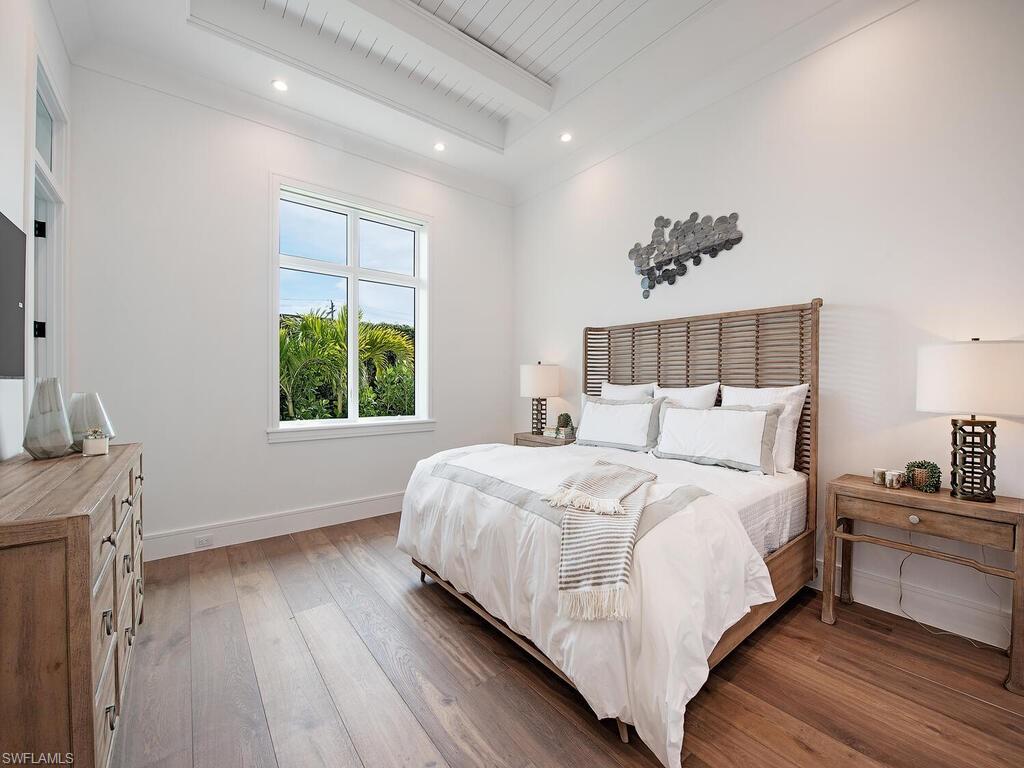 PARK SHORE - Residential