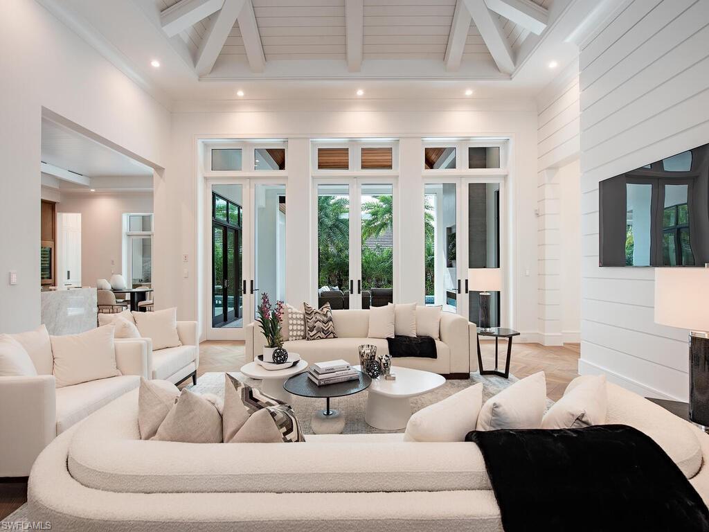 PARK SHORE - Residential