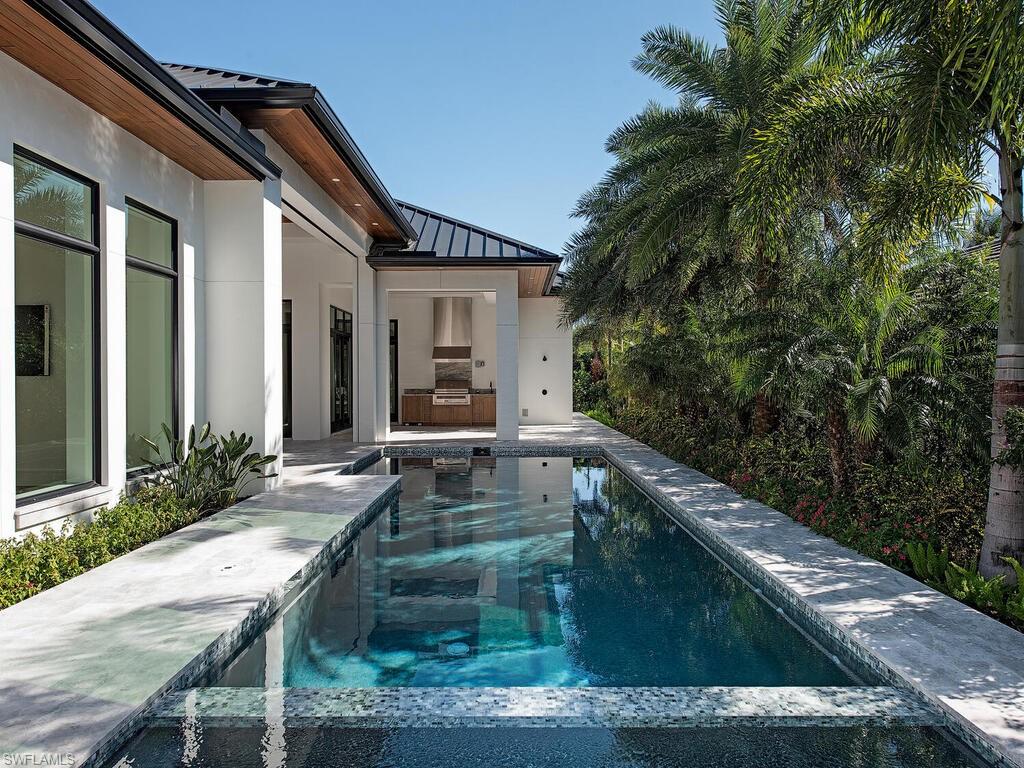 PARK SHORE - Residential