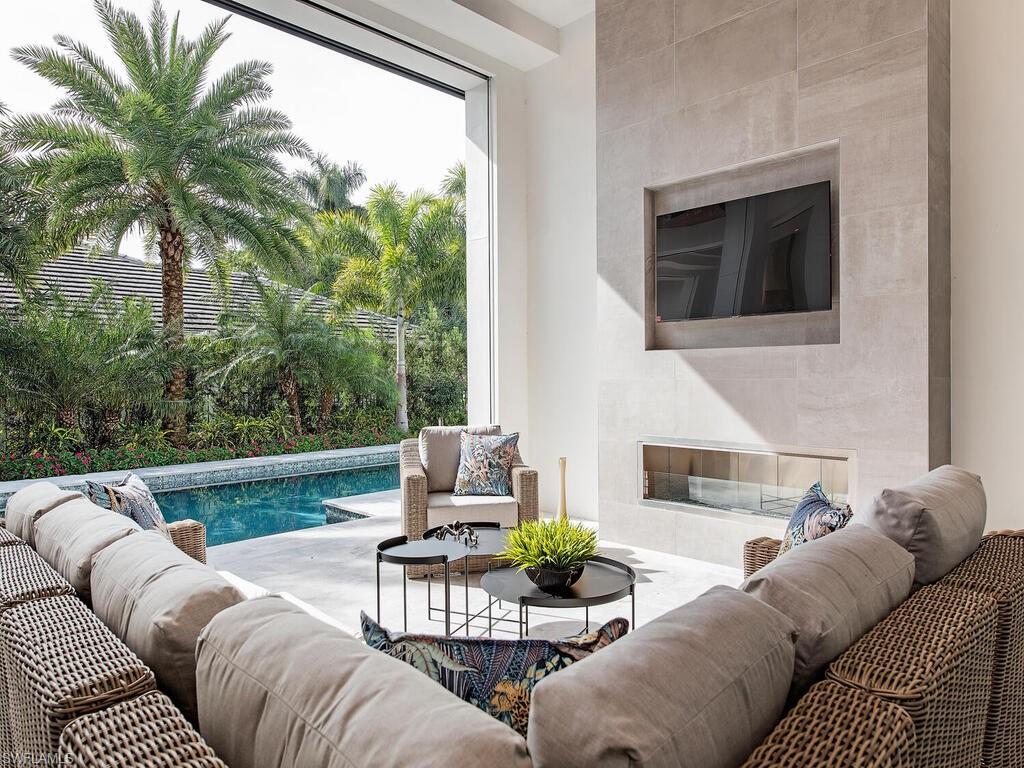 PARK SHORE - Residential