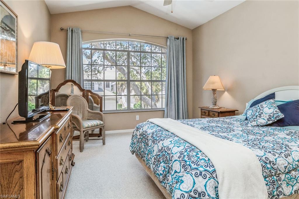 HARBOR LAKES - Residential Lease