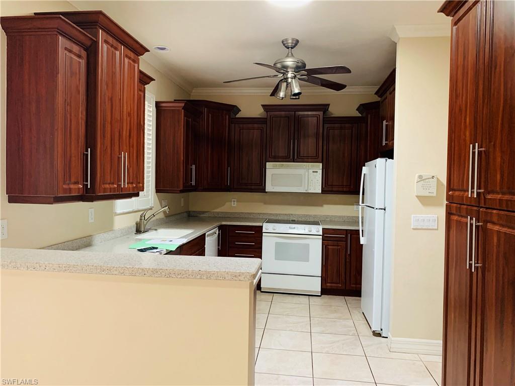 MIRROR LAKES - Residential