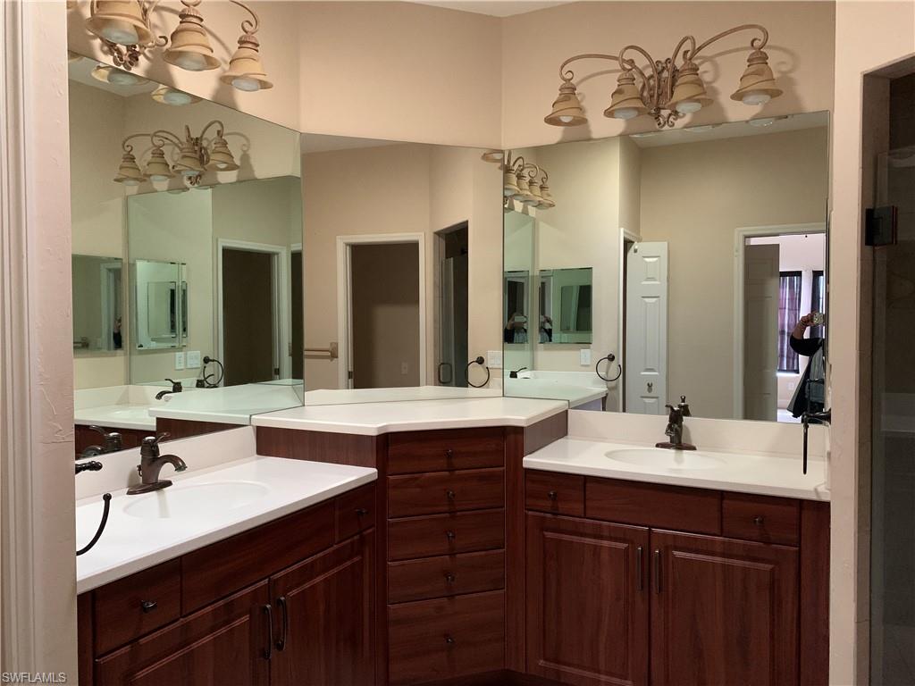 MIRROR LAKES - Residential