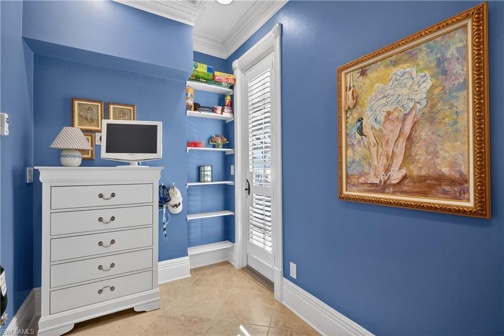 RIVERSIDE YACHT CLUB - Residential