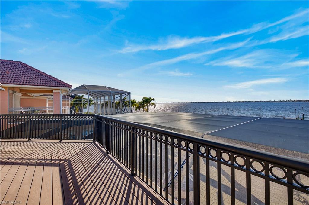 RIVERSIDE YACHT CLUB - Residential