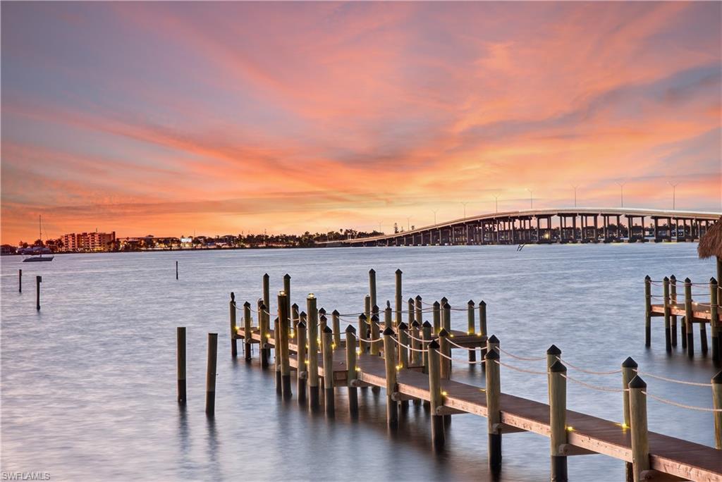 RIVERSIDE YACHT CLUB - Residential