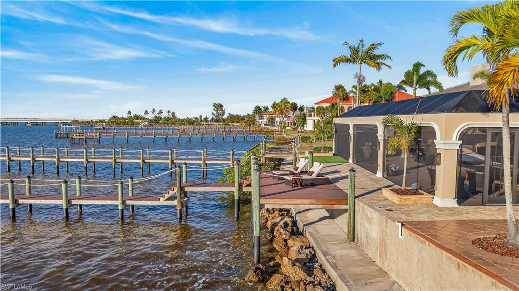 RIVERSIDE YACHT CLUB - Residential