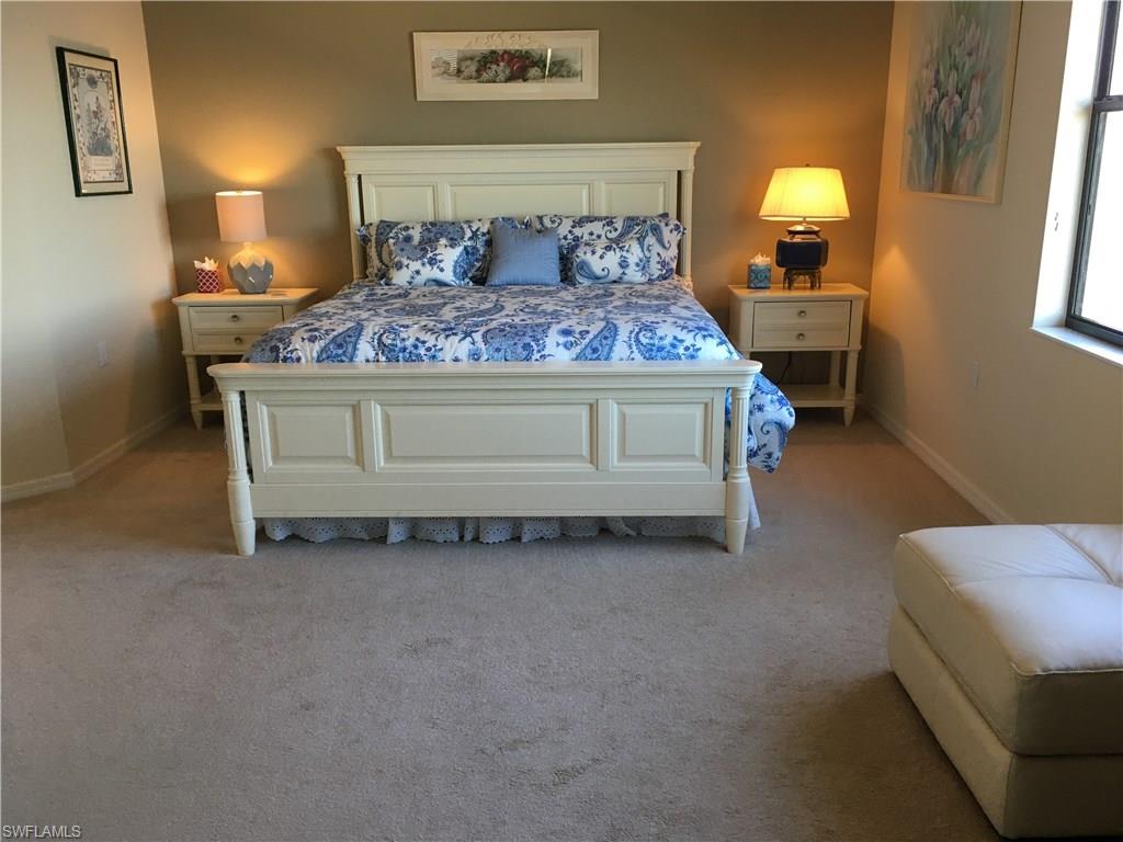 COACH HOMES AT HERITAGE BAY - Residential