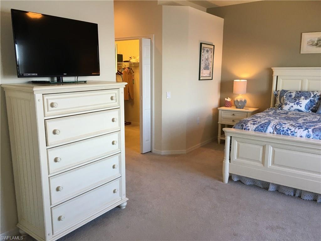 COACH HOMES AT HERITAGE BAY - Residential