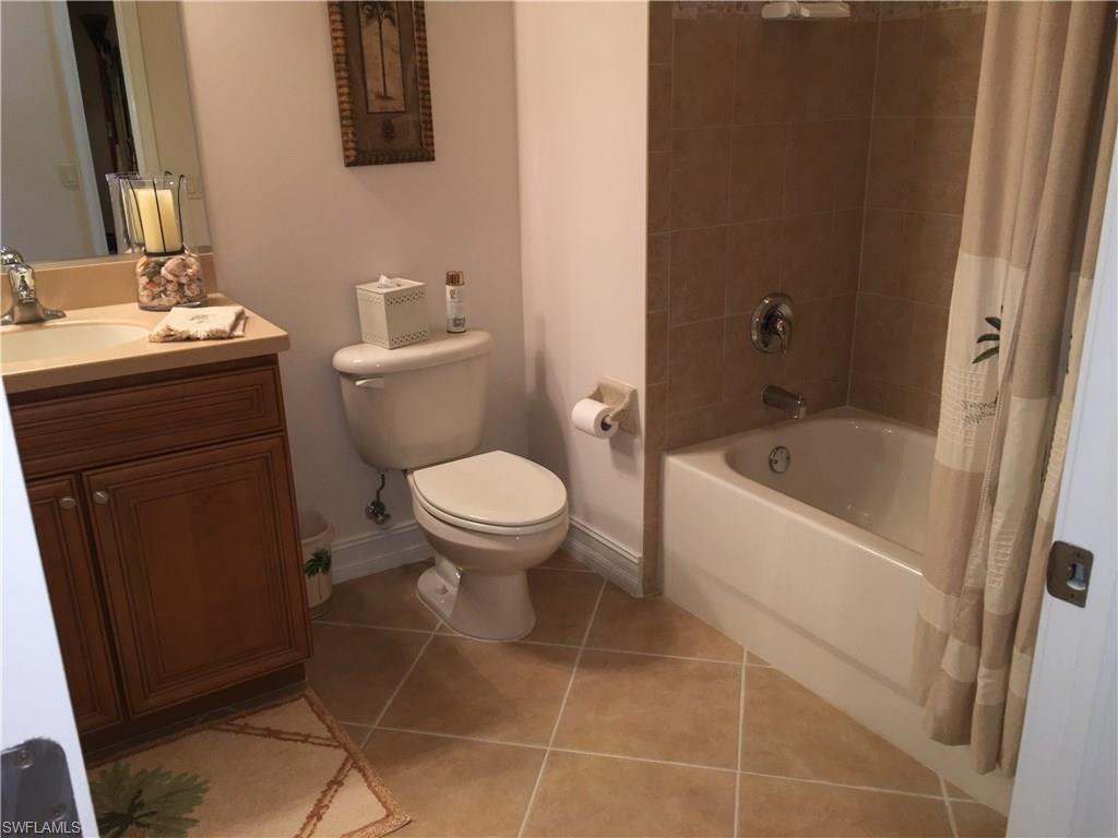 COACH HOMES AT HERITAGE BAY - Residential