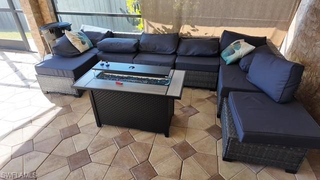 900 BUILDING - Residential