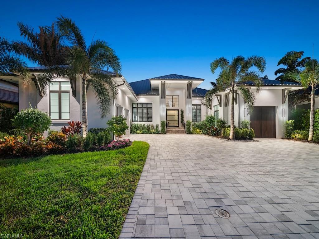 MOORINGS - Residential