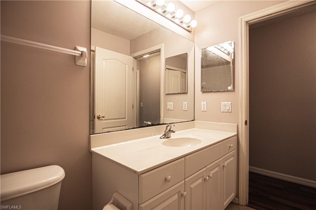 TOWNHOMES AT STONEYBROOK - Residential Lease