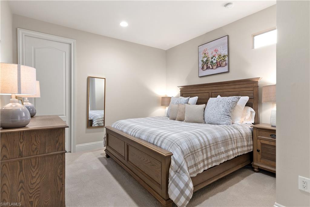 RIVERBROOKE - Residential