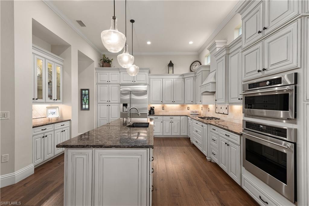 RIVERBROOKE - Residential