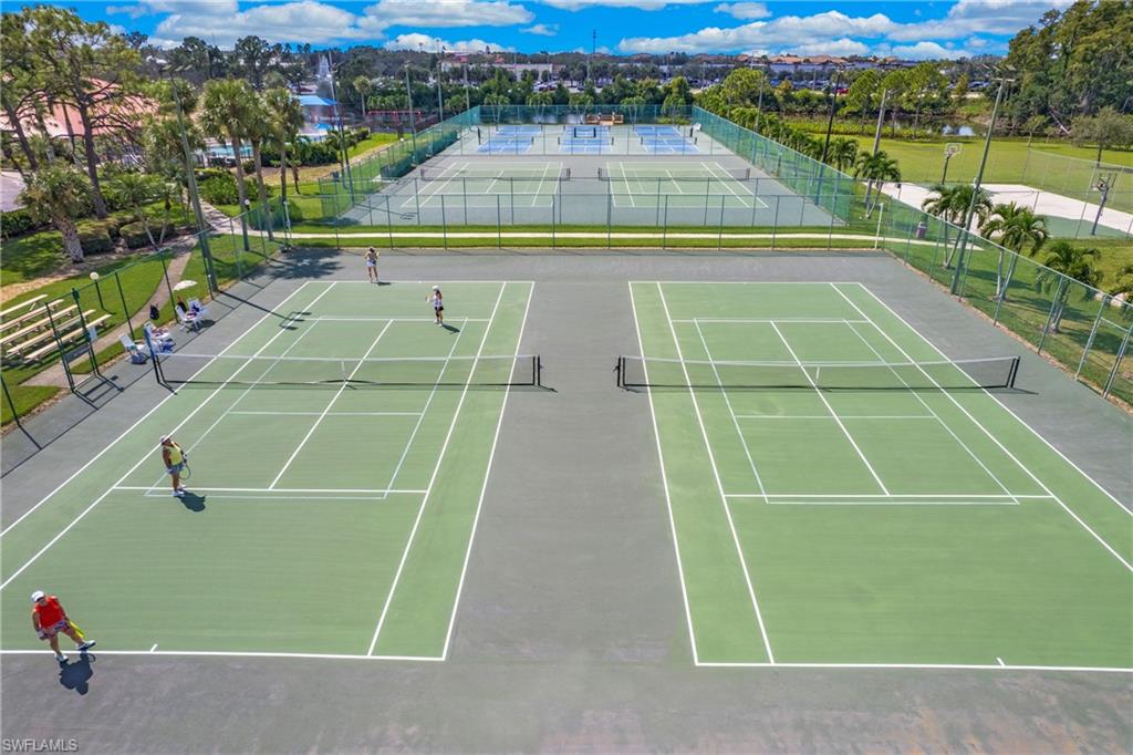 VILLAS FOUR - Residential