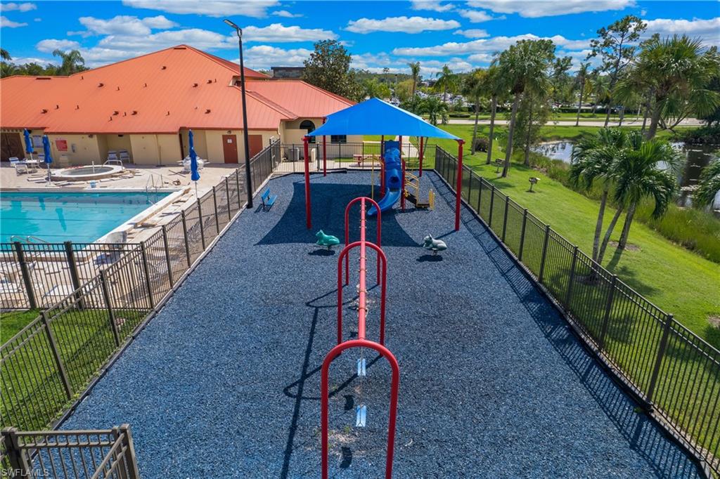 VILLAS FOUR - Residential