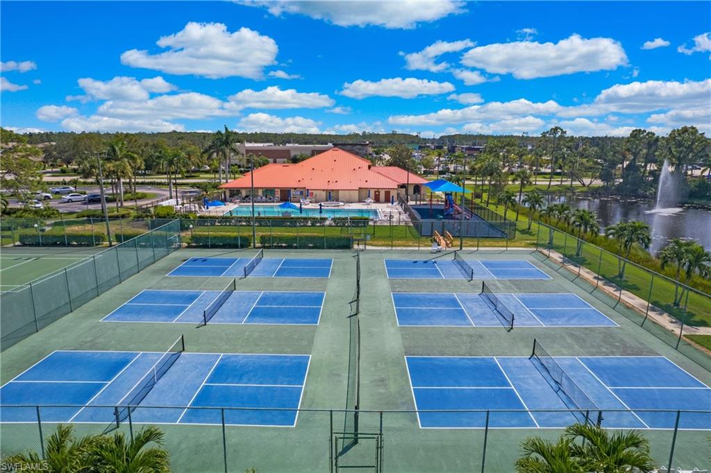 VILLAS FOUR - Residential