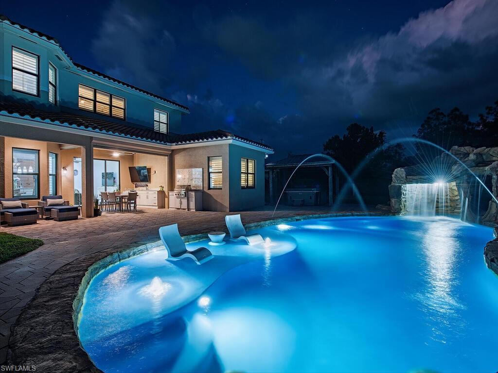 2750 Cinnamon Bay CIR