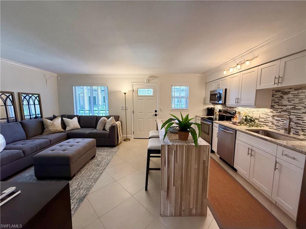 960 ON SEVENTH - Residential Lease