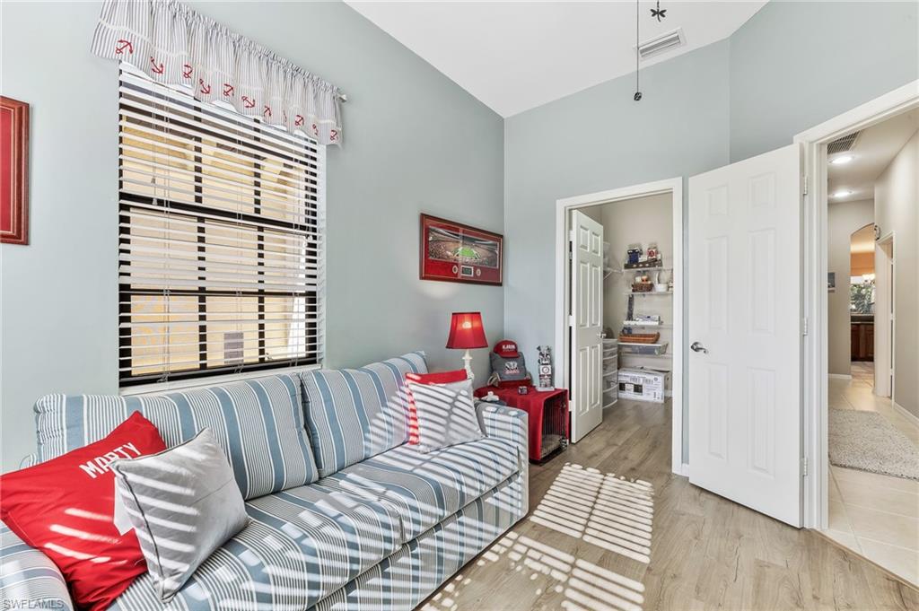 HAMPTON PARK - Residential