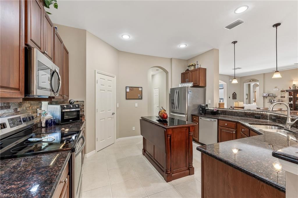 HAMPTON PARK - Residential