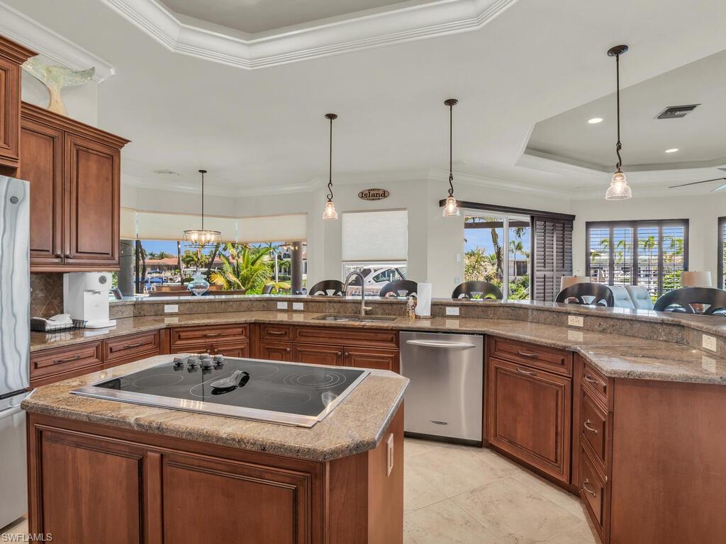 MARCO ISLAND - Residential