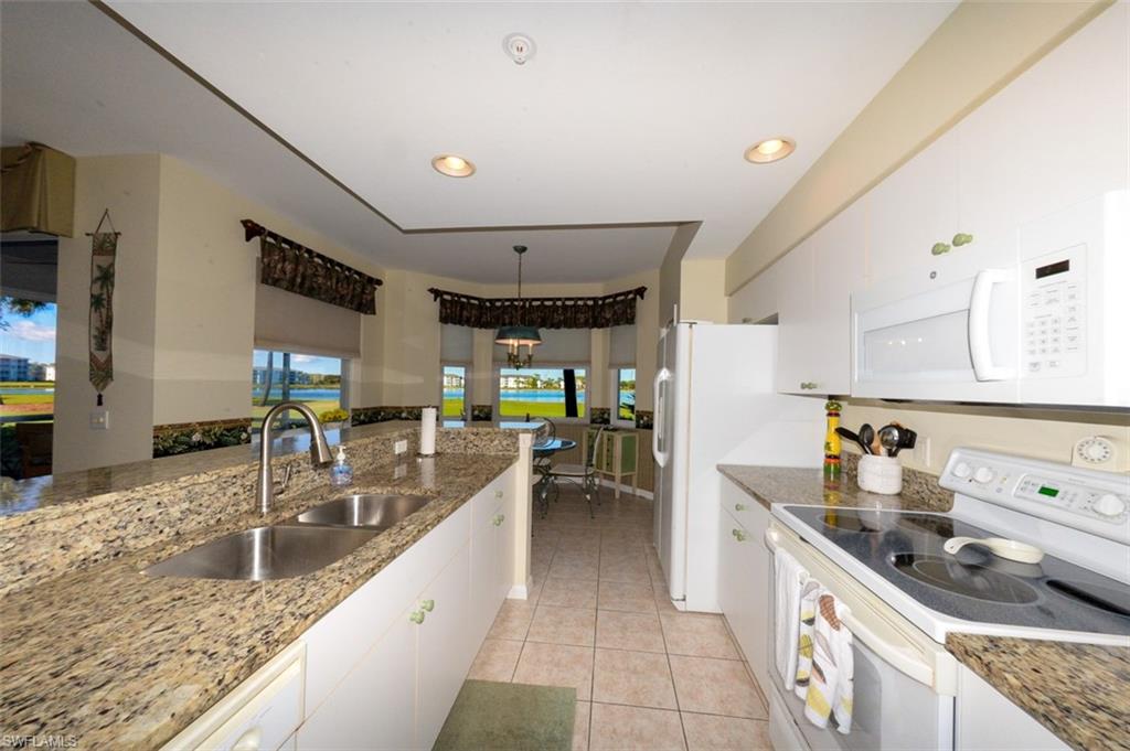 LAKESIDE GREEN - Residential