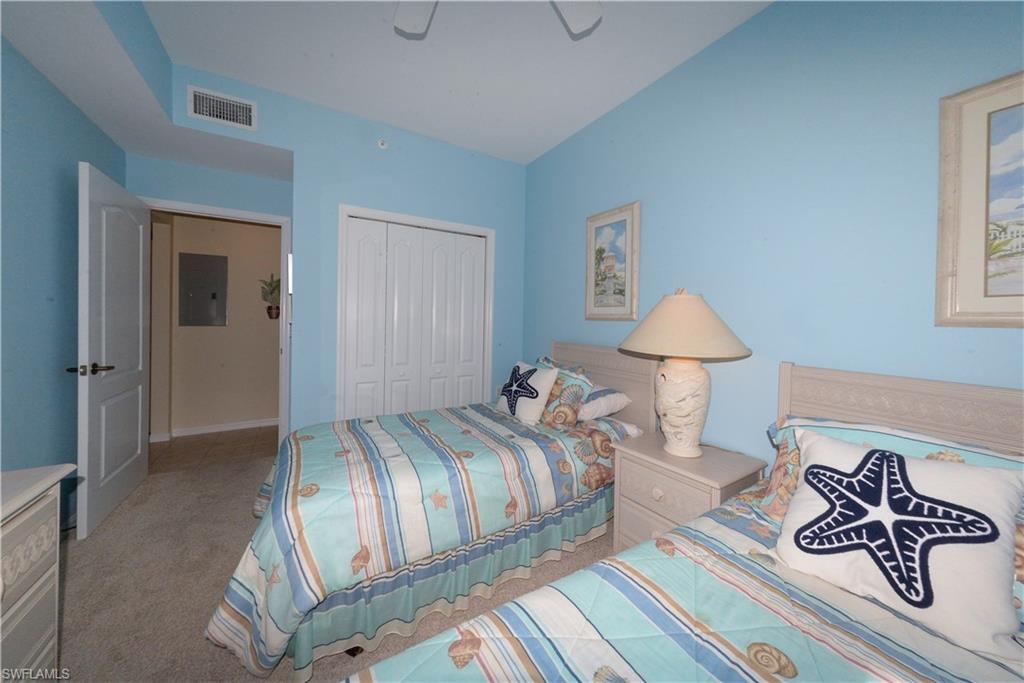 LAKESIDE GREEN - Residential