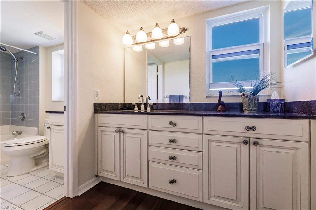 HICKORY BAY WEST - Residential