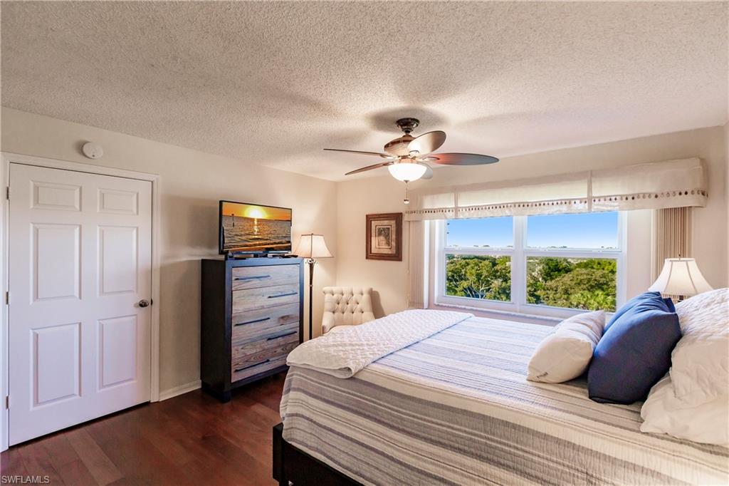 HICKORY BAY WEST - Residential