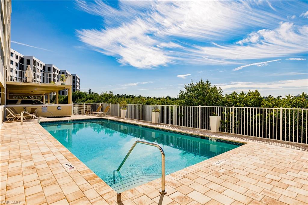 HICKORY BAY WEST - Residential