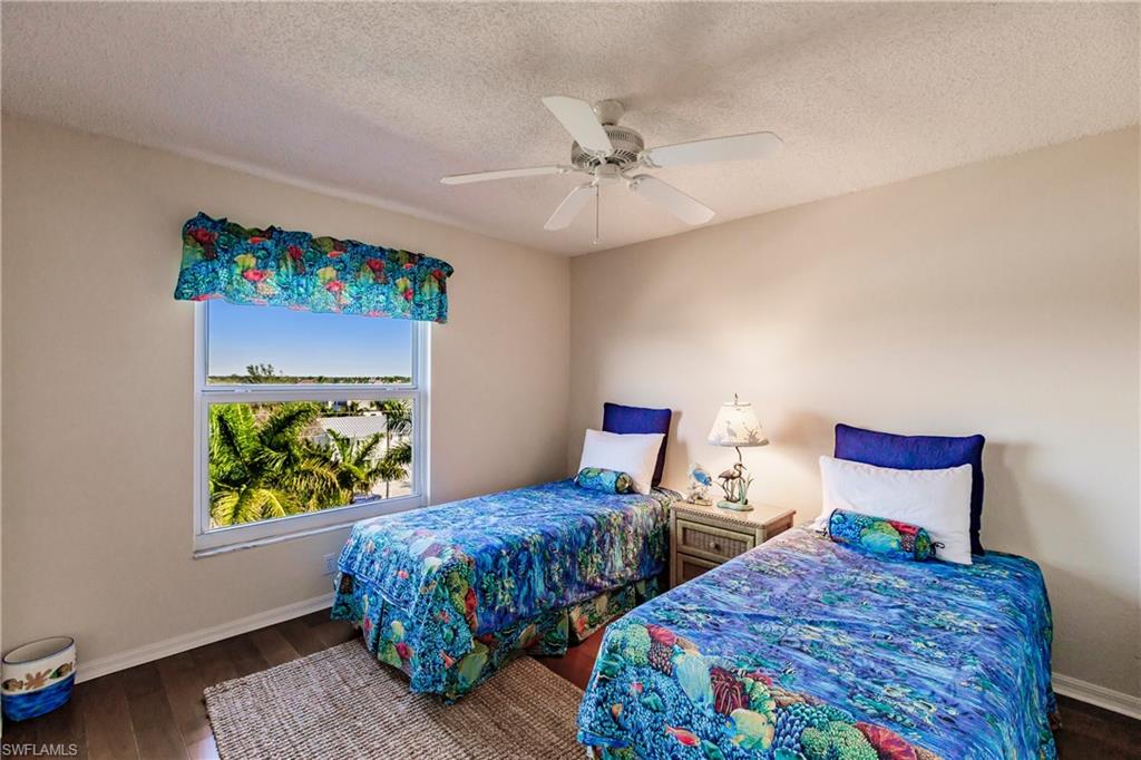 HICKORY BAY WEST - Residential